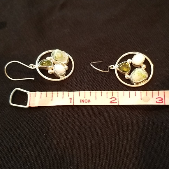 Peridot sterling silver earrings - Picture 3 of 4